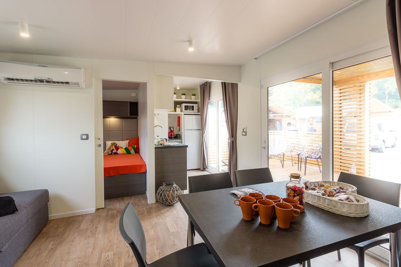 Diana & Josip Mobile Homes Biograd Na Moru Buitenkant foto