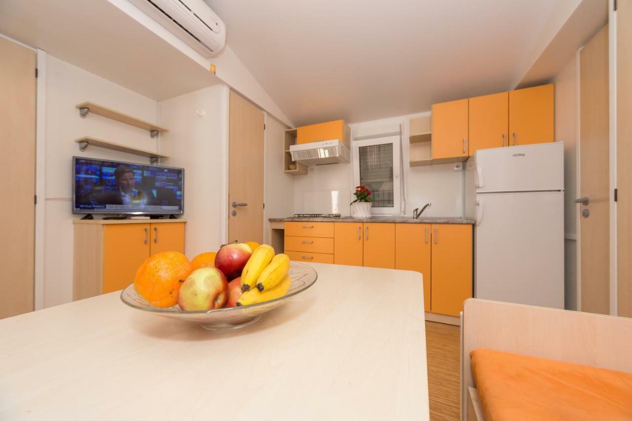 Diana & Josip Mobile Homes Biograd Na Moru Buitenkant foto